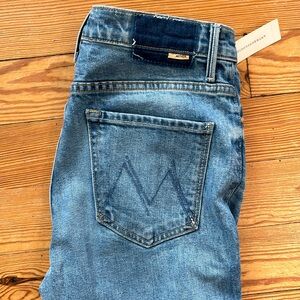 Mother Flare Jeans Size 28/6 The Weekender High waisted Belle Du Jour Wash.